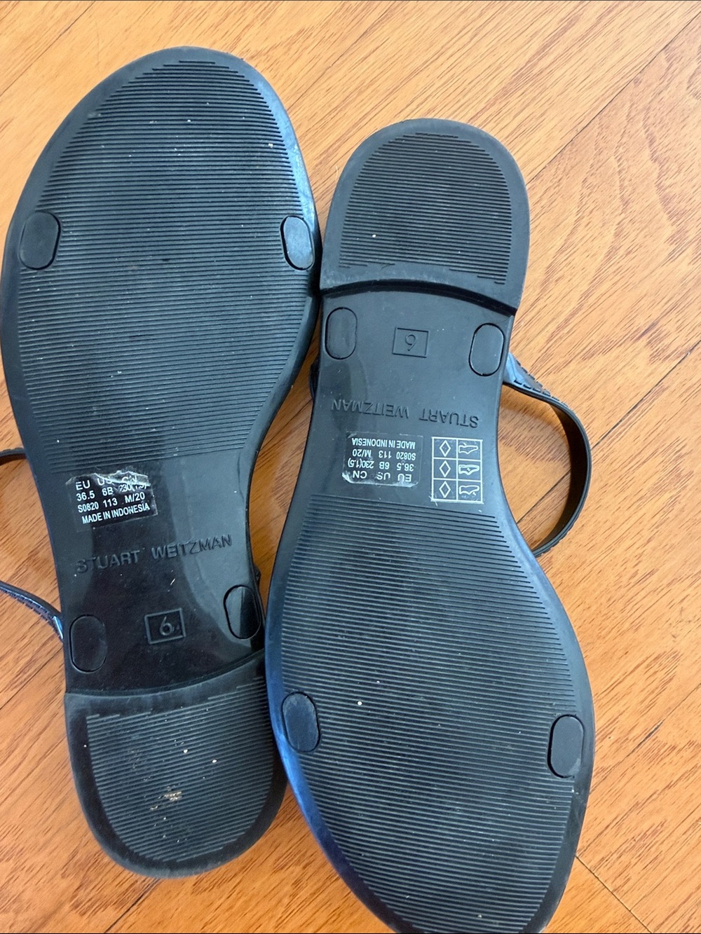 Stuart Weitzman Sawyer Black Jelly Slide Sandals 6 - Picture 8 of 8